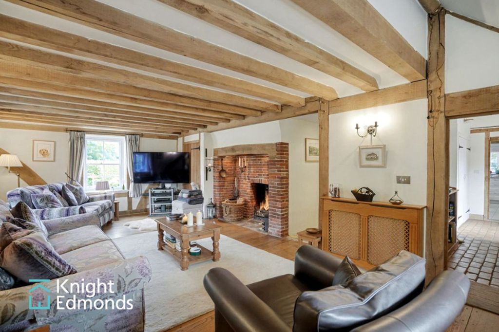 Property photo 3 of 27