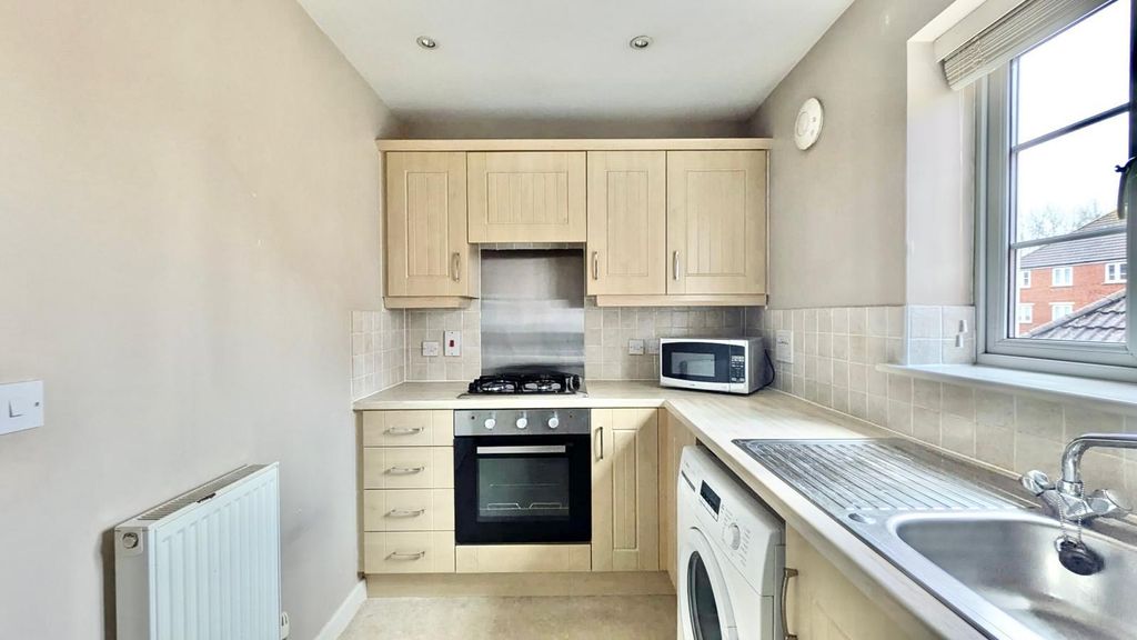 Property photo 2 of 9