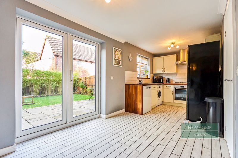 Property photo 3 of 31 Photo 25