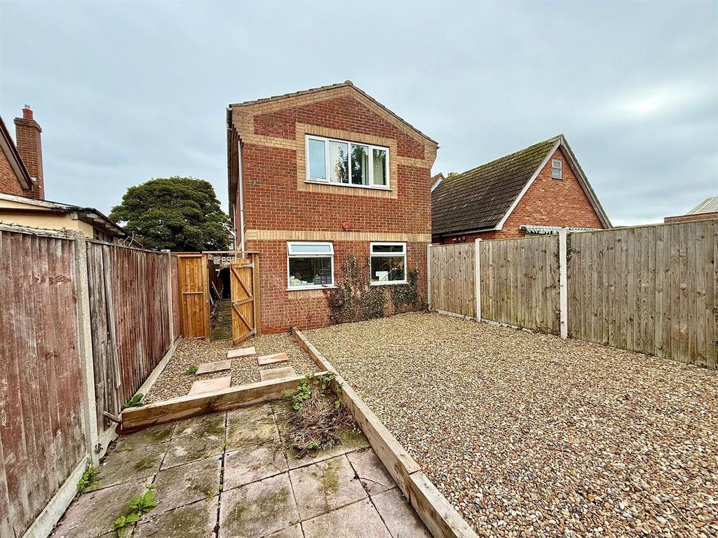 Property photo 2 of 3