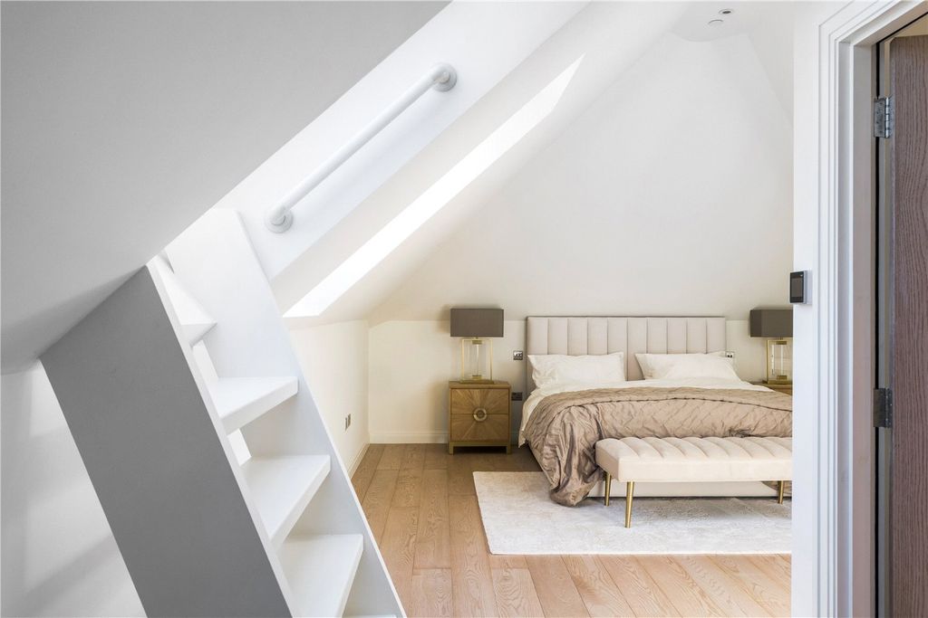 Property photo 3 of 7 Picture No. 04