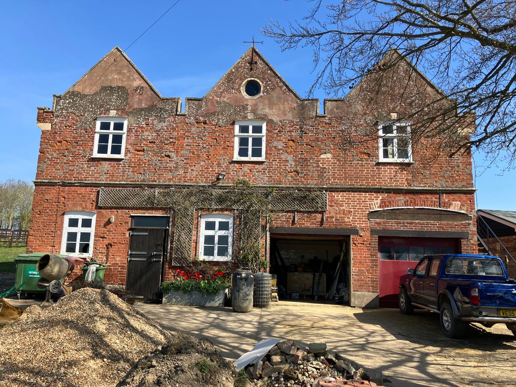 Property photo 1 of 3