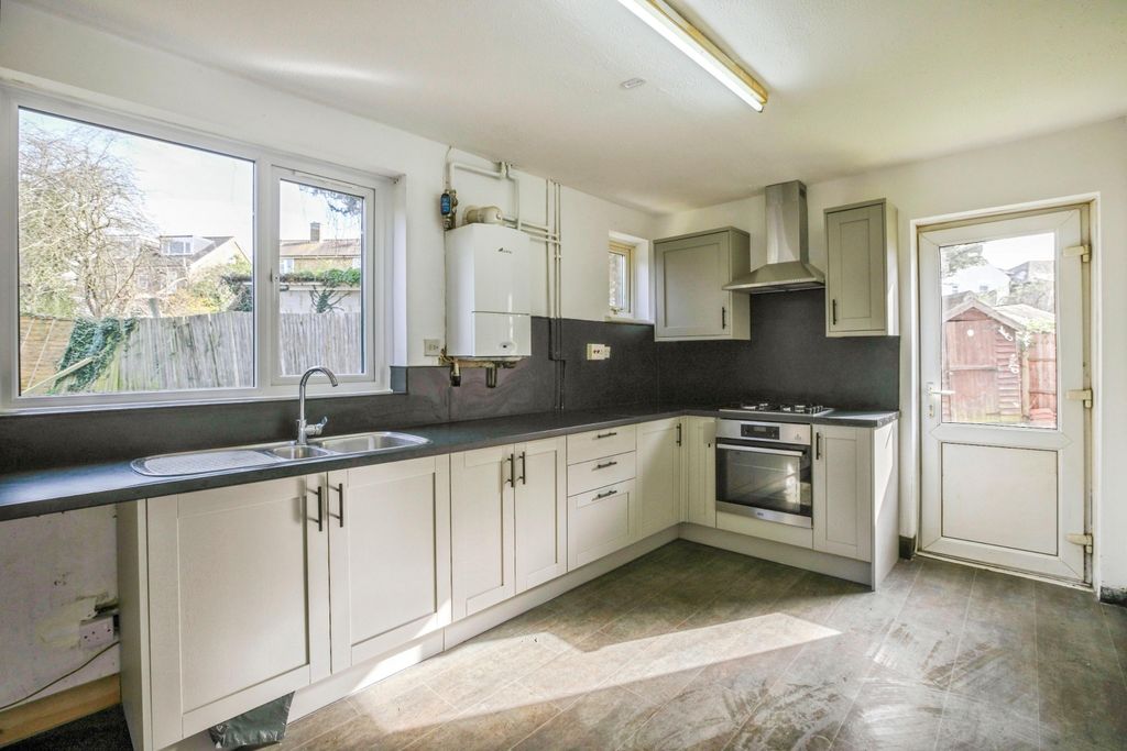 Property photo 1 of 17 Photo 0