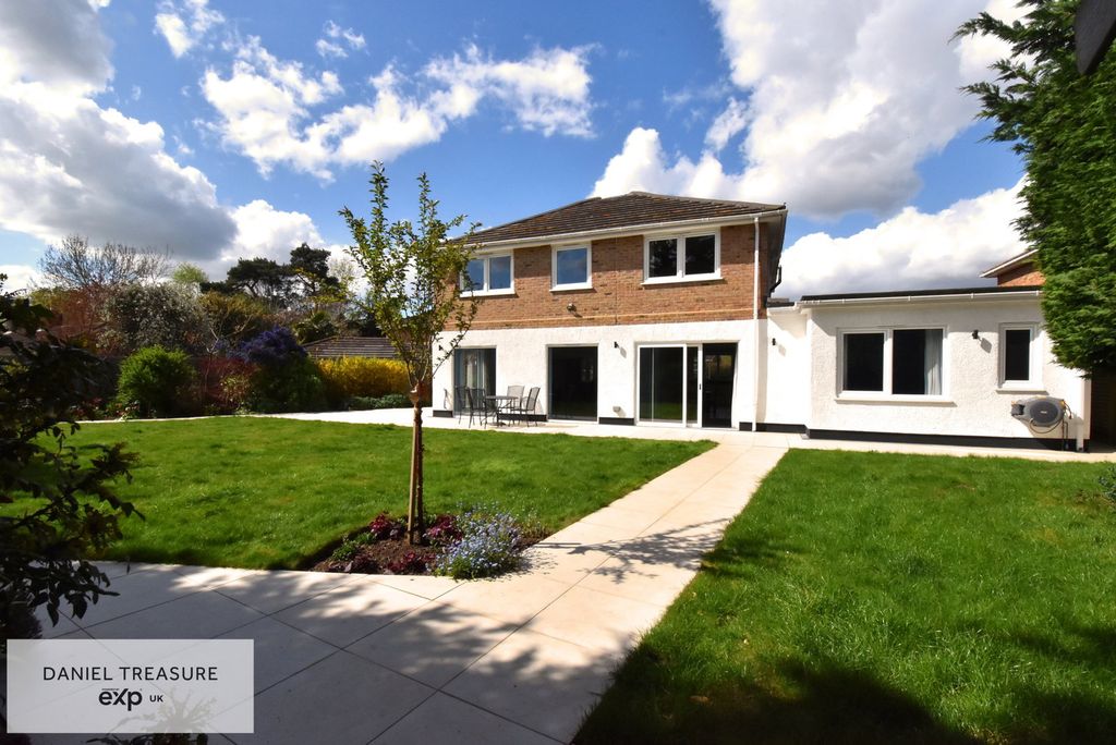 Property photo 2 of 16