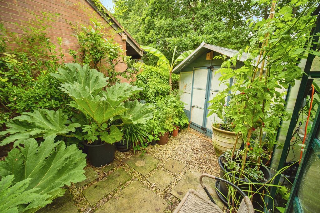 Property photo 3 of 20