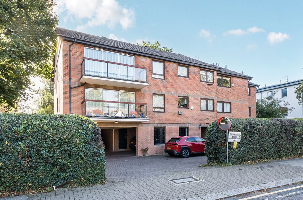 Property photo 2 of 20