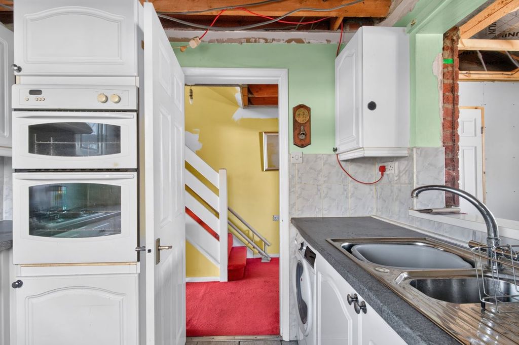 Property photo 3 of 10 Image 3