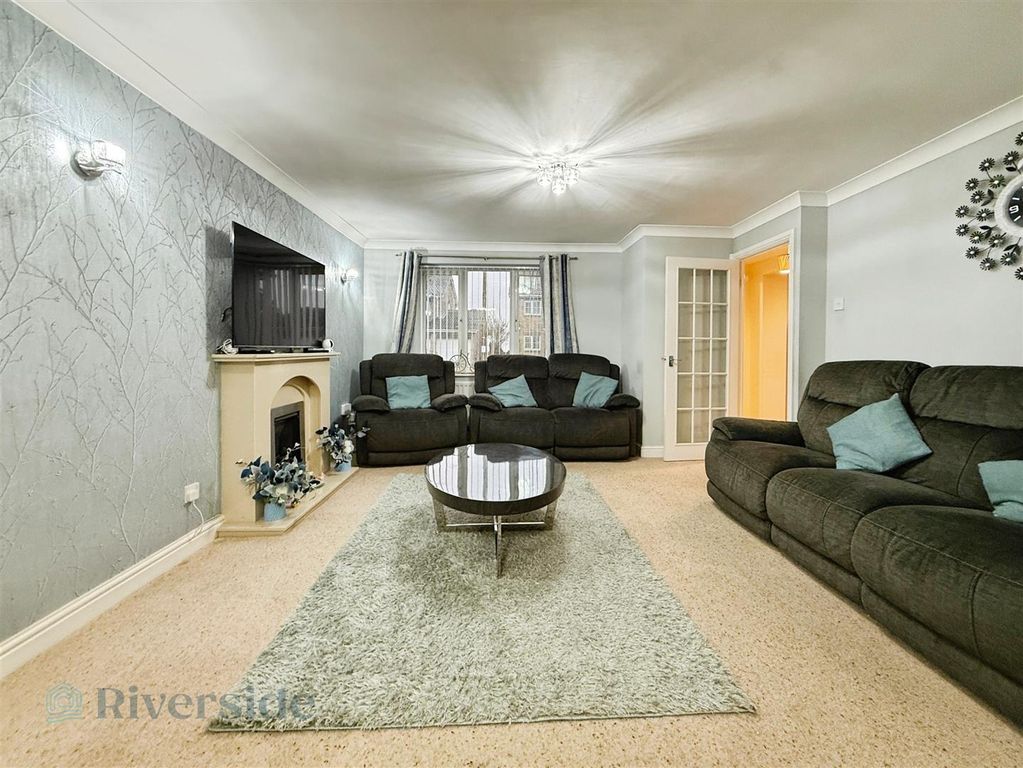 Property photo 3 of 24