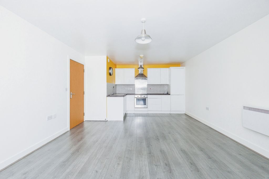 Property photo 3 of 9