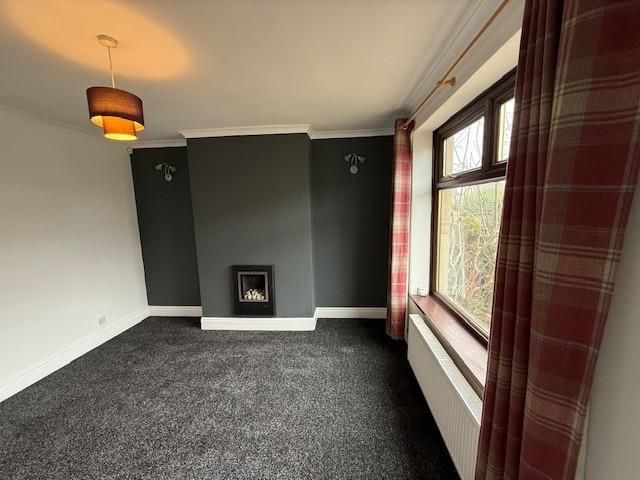 Property photo 2 of 12 Lounge