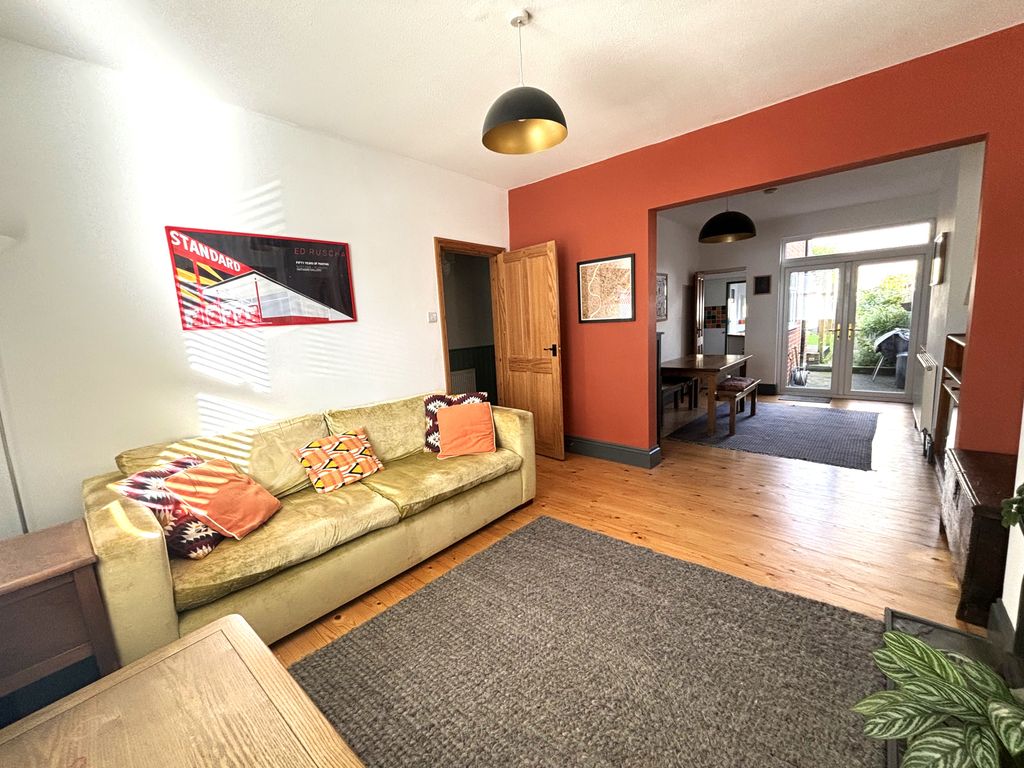 Property photo 2 of 21 Living Room