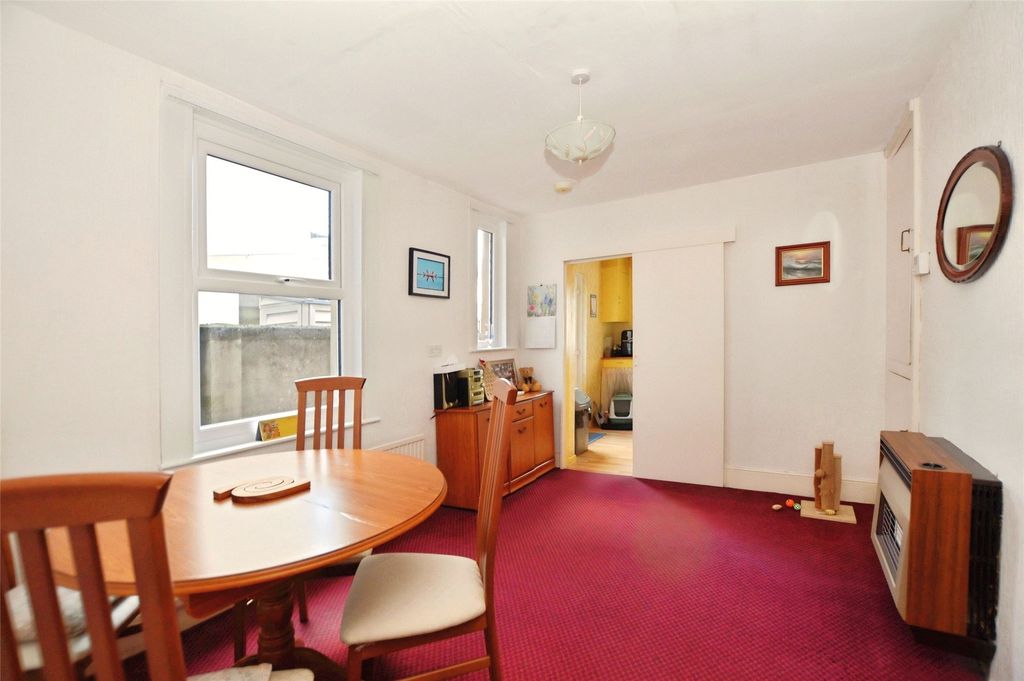 Property photo 3 of 15 3 - Picture No. 33