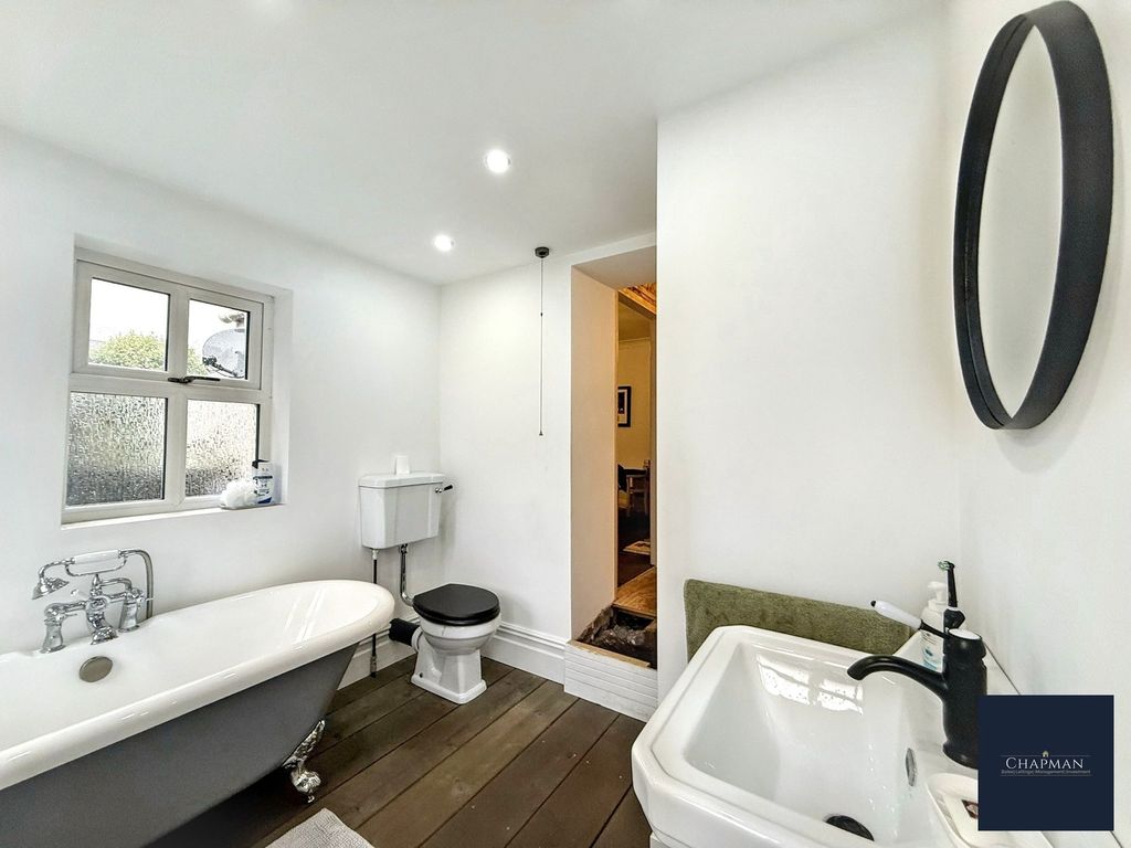 Property photo 3 of 21