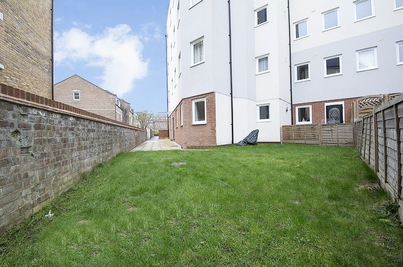 Property photo 2 of 10 Photo 5