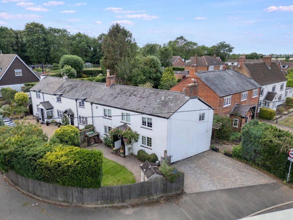 Property photo 1 of 56 4303884