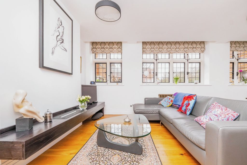 Property photo 2 of 20 Photography