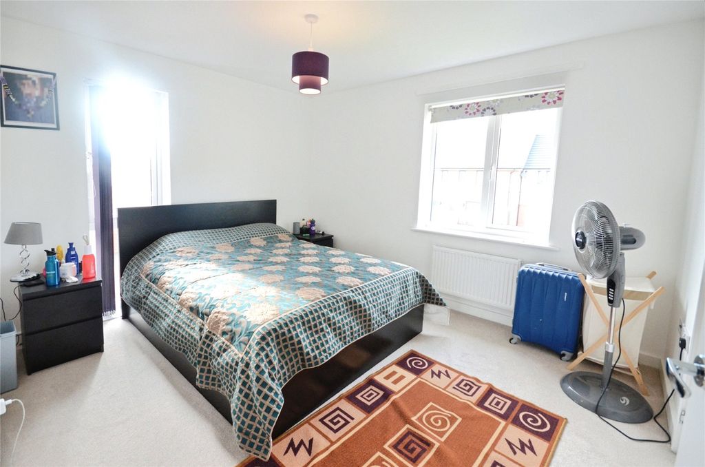 Property photo 3 of 6 Picture No. 02