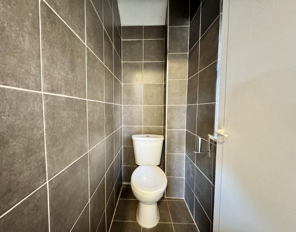 Property photo 3 of 7 3