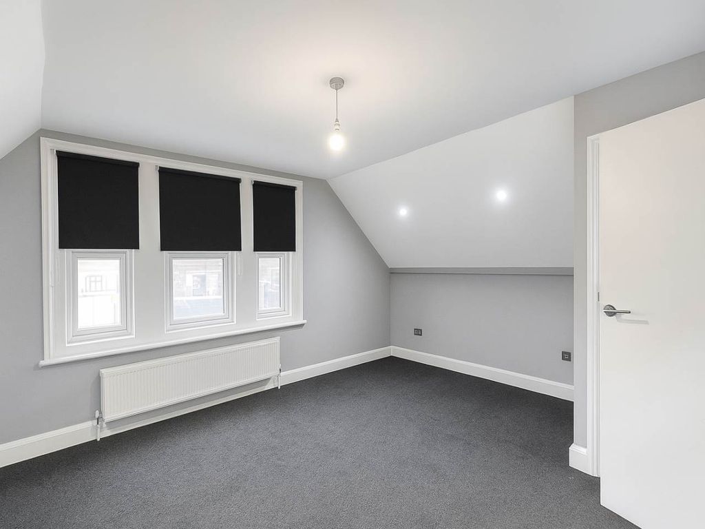 Property photo 2 of 6 Living Room