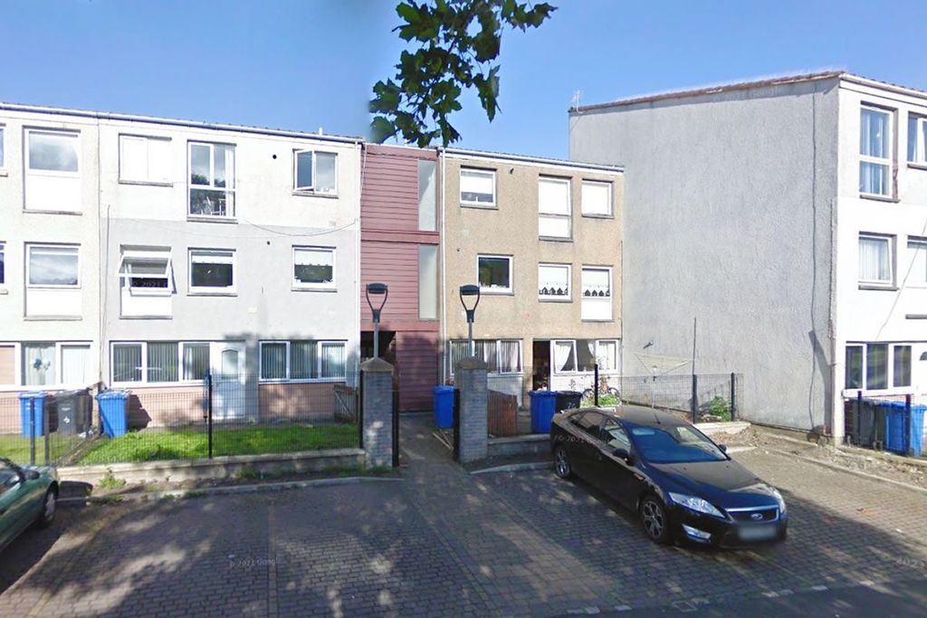 Property photo 1 of 9