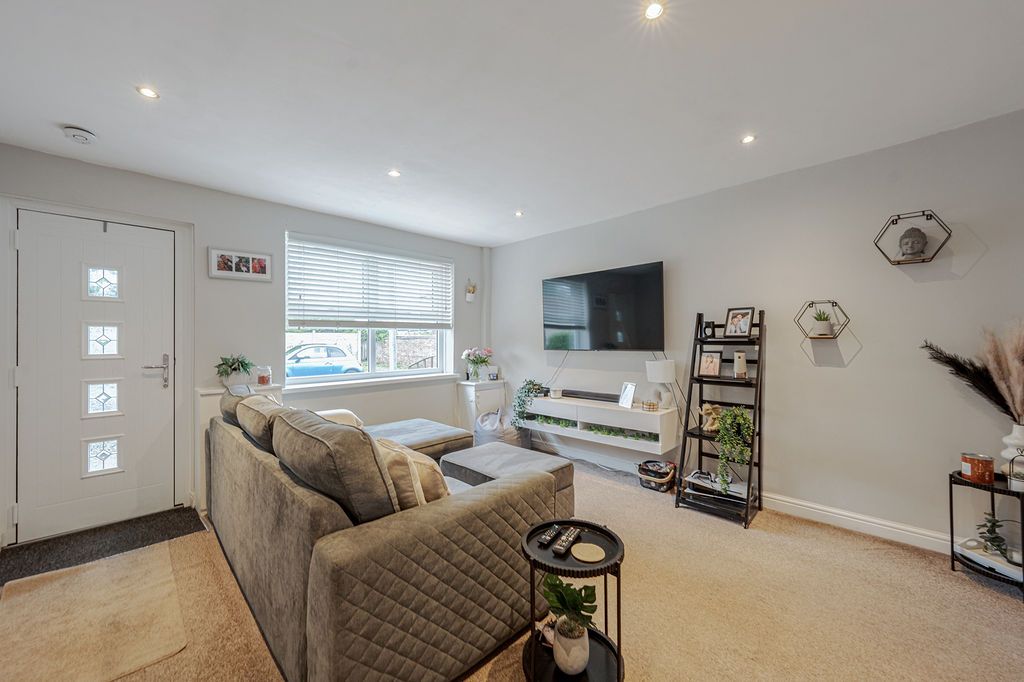 Property photo 2 of 13 Gallery