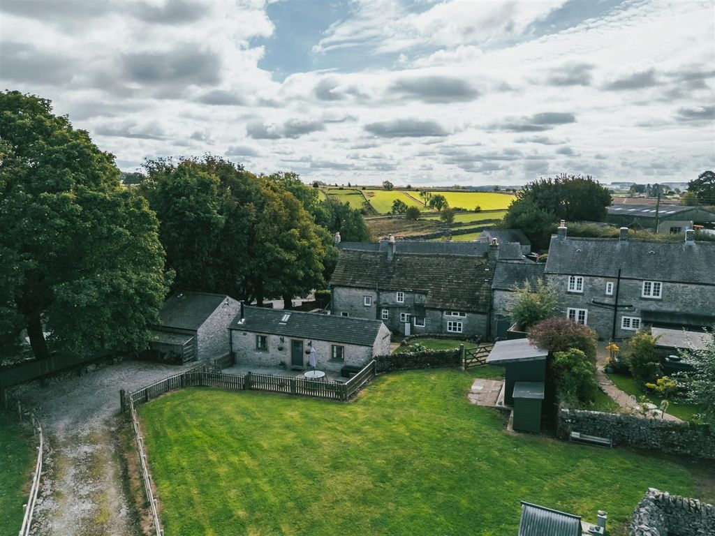 Property photo 1 of 39 Exterior And Gardens