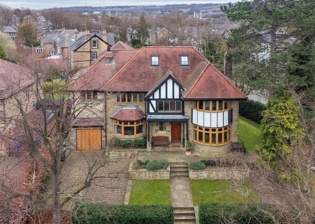 Property photo 1 of 43