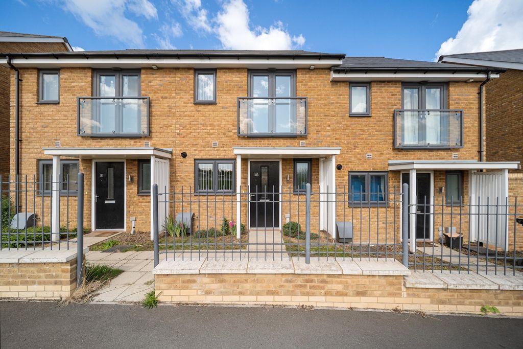 Property photo 1 of 14 3840400