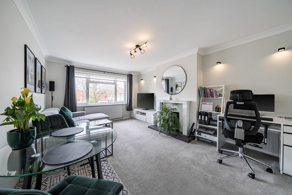 Property photo 2 of 20 1438385-1-69Cfc2d...