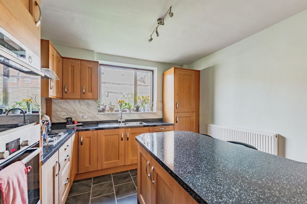 Property photo 3 of 14