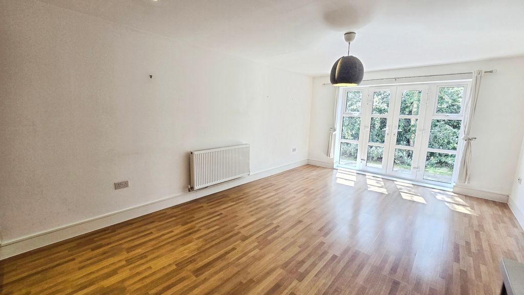 Property photo 2 of 10 Pbox-Img.Jpg