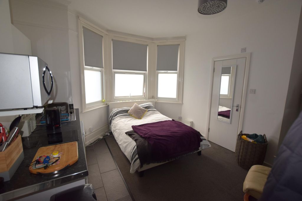 Property photo 2 of 5 Image