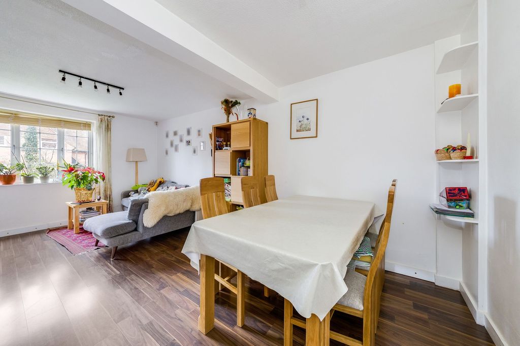 Property photo 3 of 20