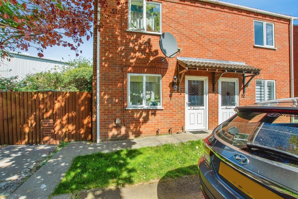 Property photo 1 of 17