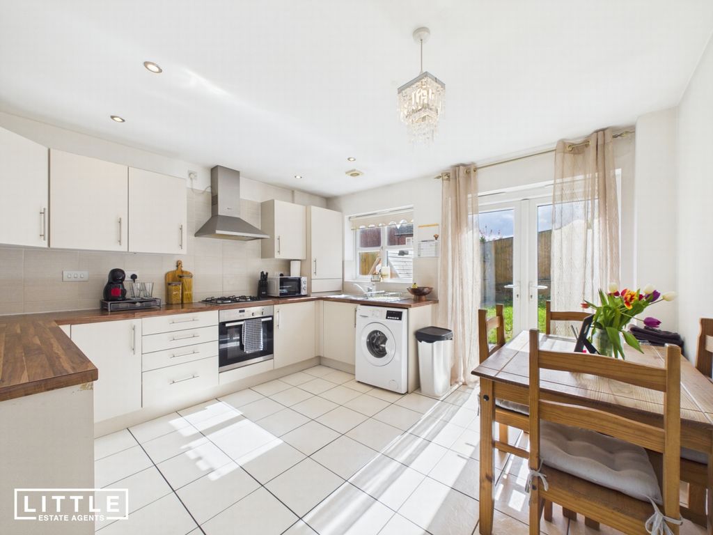 Property photo 2 of 16 Photo 7