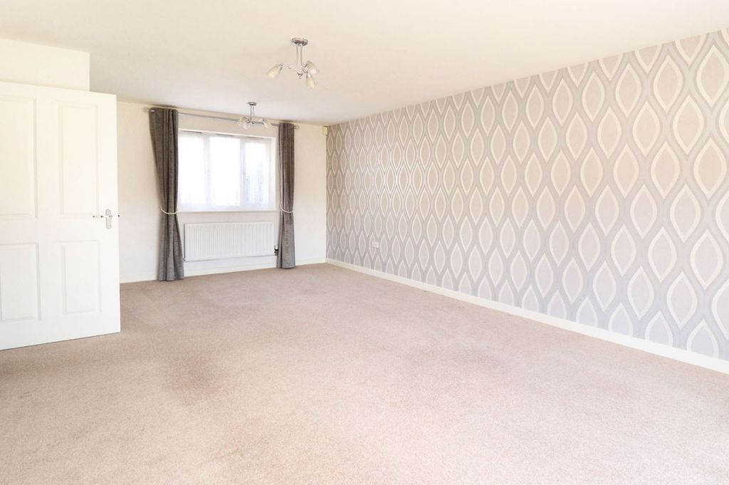 Property photo 3 of 18 Picture No. 04