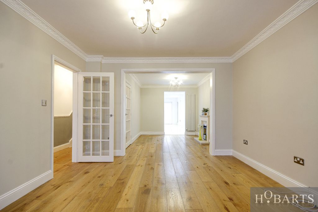 Property photo 2 of 23 Gallery