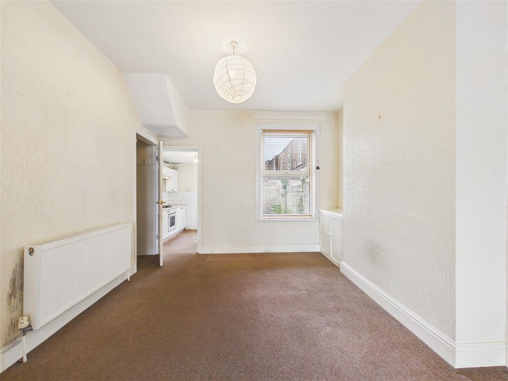 Property photo 3 of 8 Cam05193G0-Pr0155-Still002.Jpg