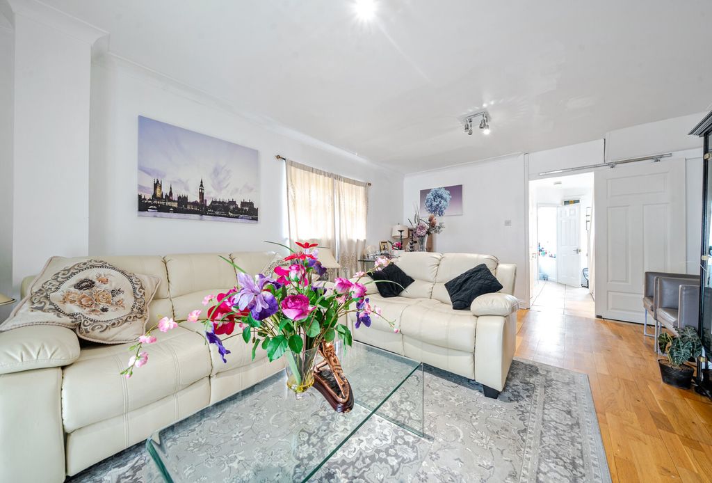 Property photo 3 of 13 1330068-9-6880A8c...