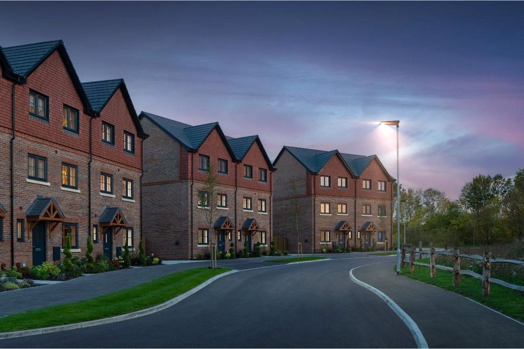 Property photo 2 of 11 External