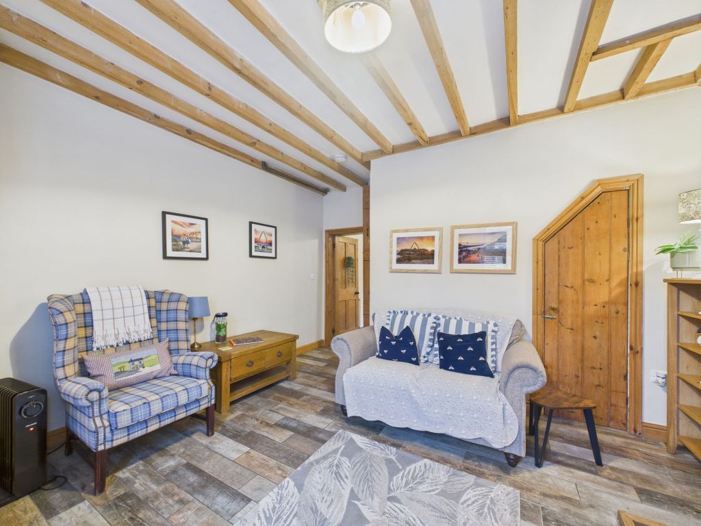 Property photo 3 of 25