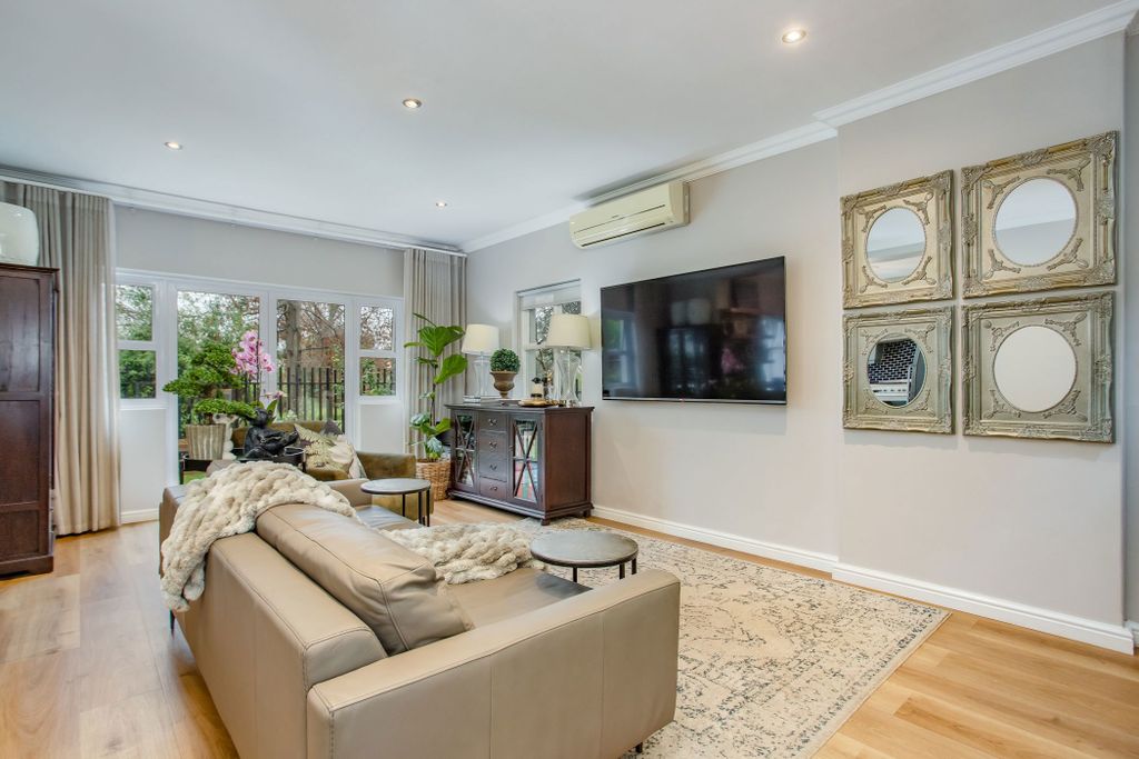 Property photo 3 of 26 Vlv1712372