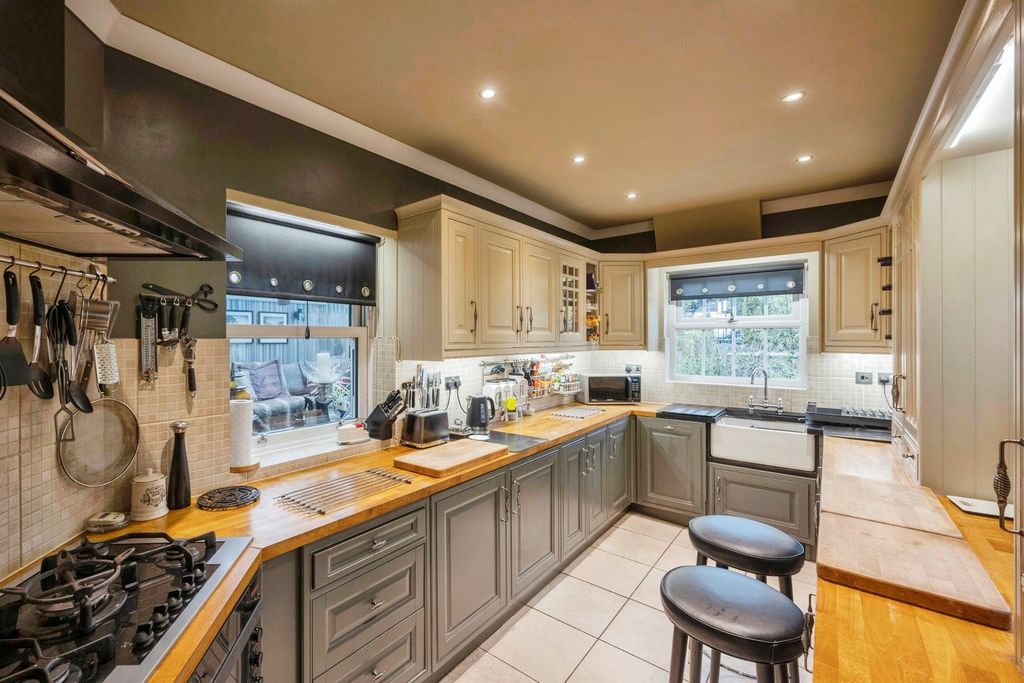 Additional image 6 of 6 bed end terrace house for saleRegent Square, Town, Doncaster DN1