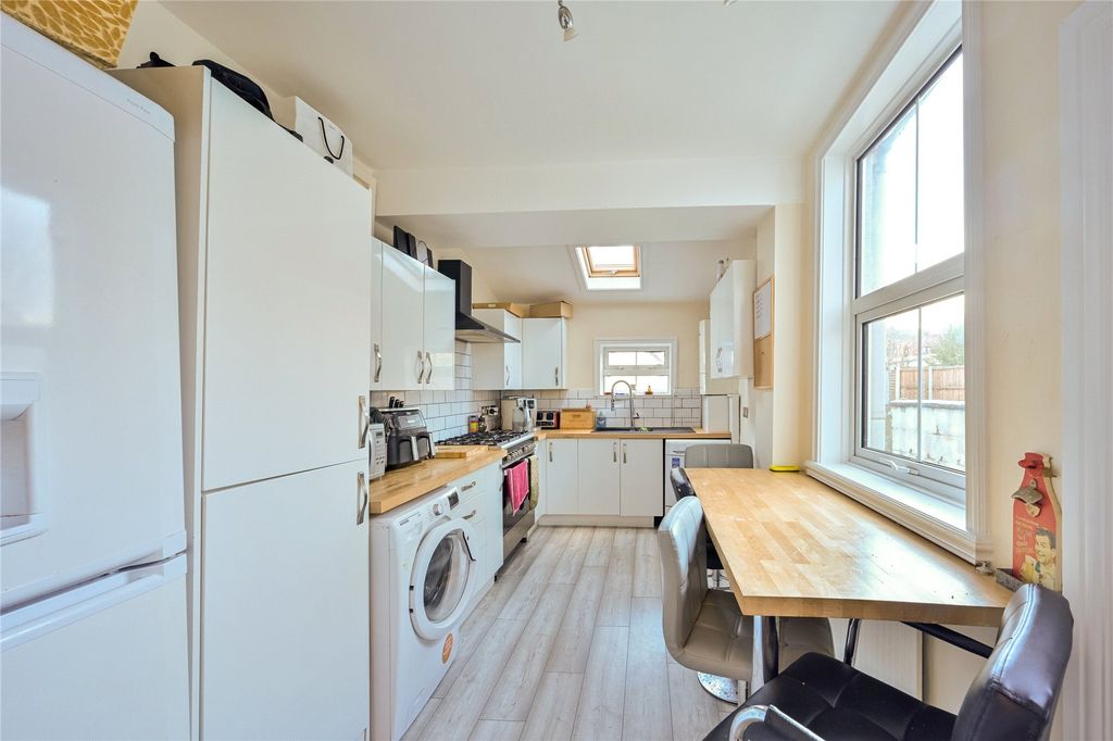 Property photo 2 of 16 Picture No. 09