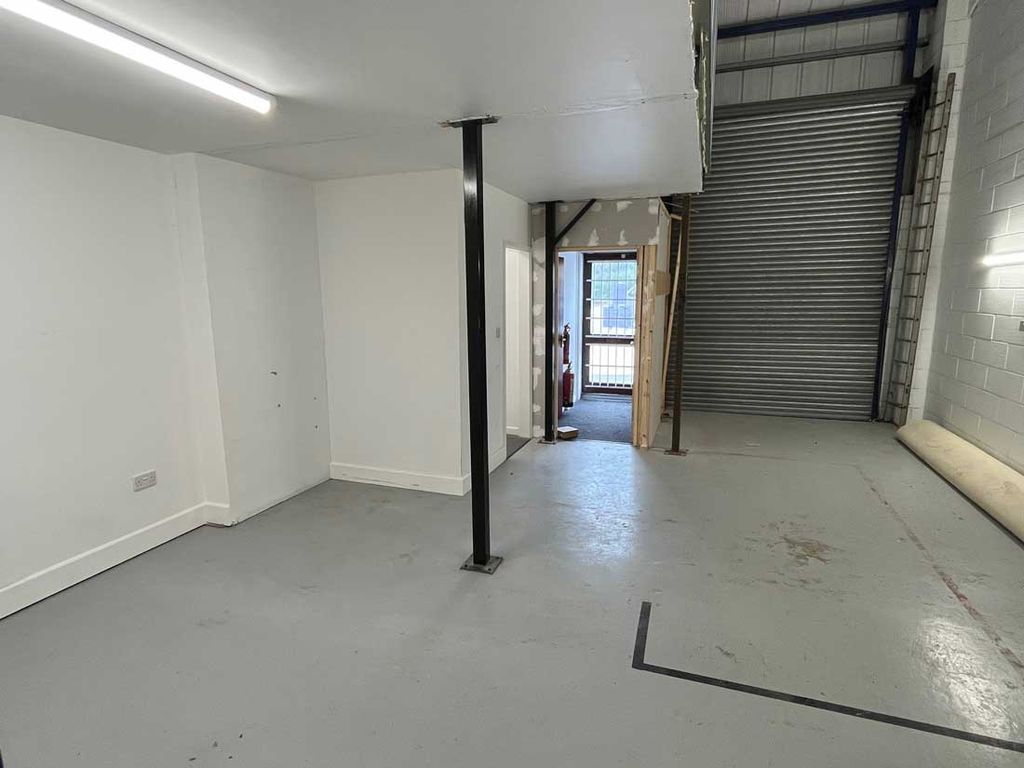 Property photo 3 of 6