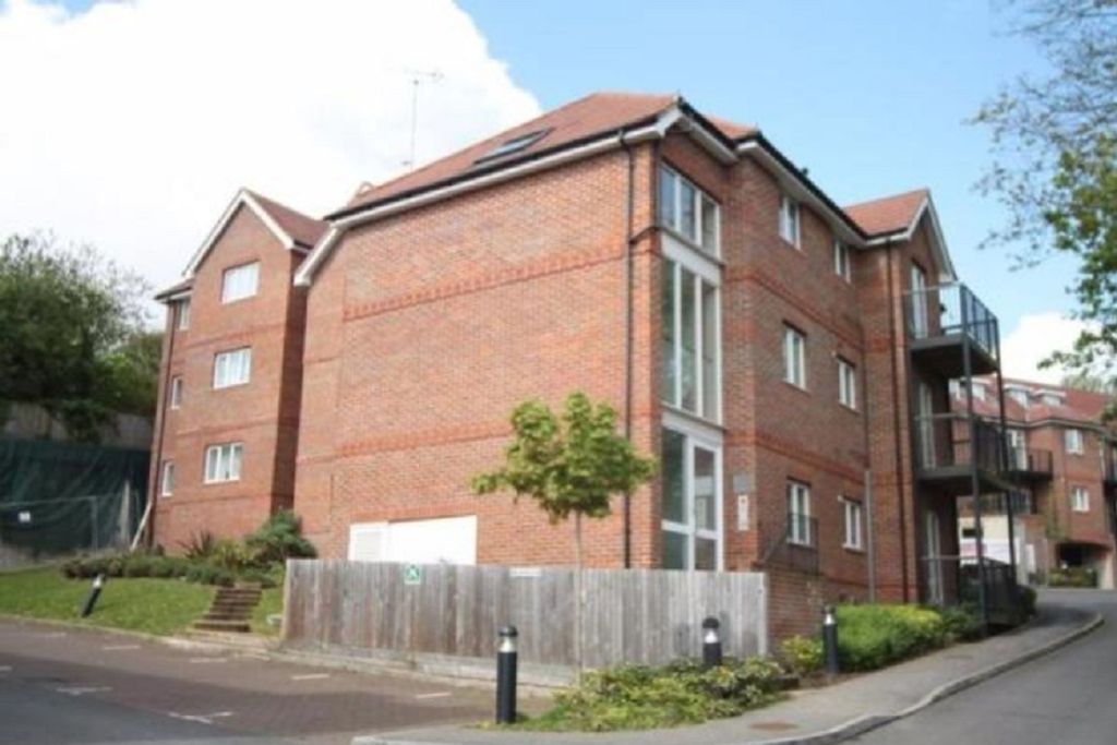 Property photo 1 of 6