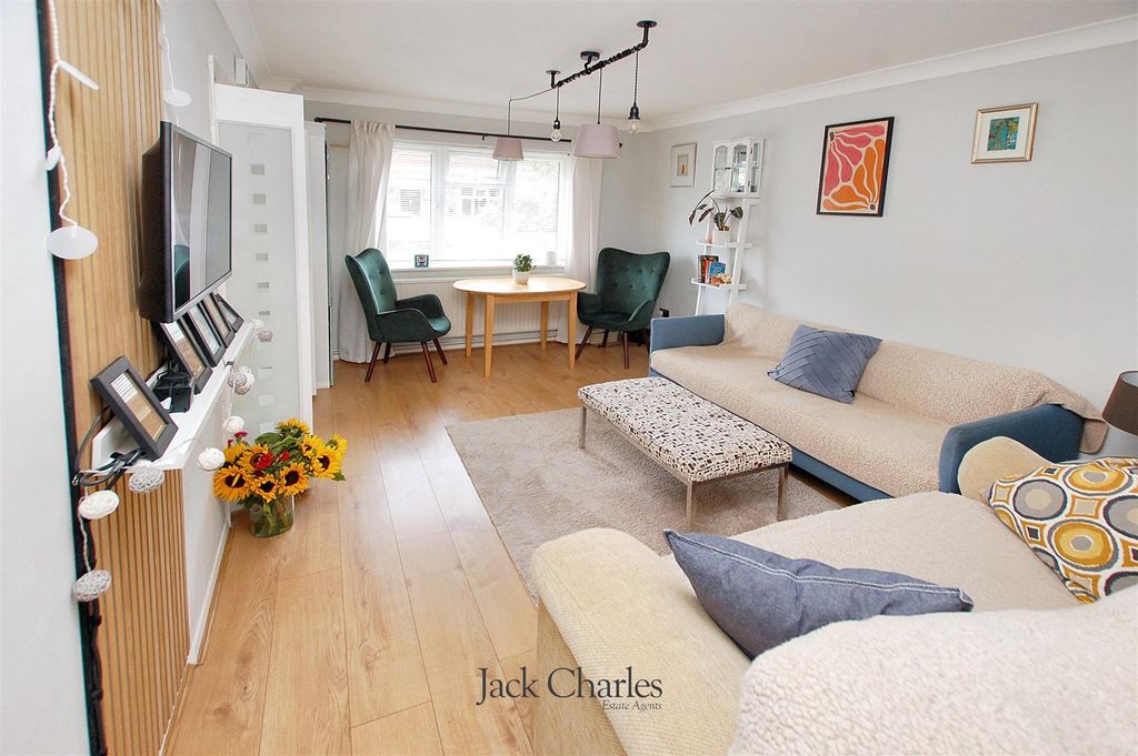 Property photo 3 of 15