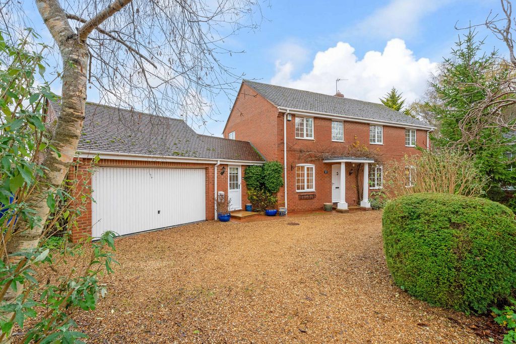 Property photo 1 of 33