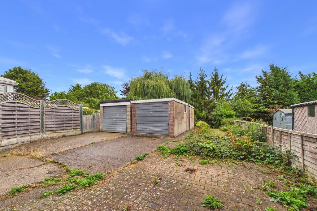 Property photo 3 of 19