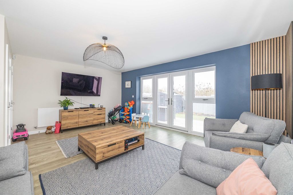 Property photo 2 of 14 Picture 2